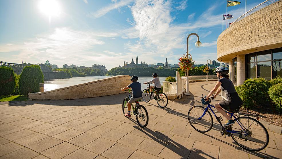 Cycling, Family, Canadian Museum of History
