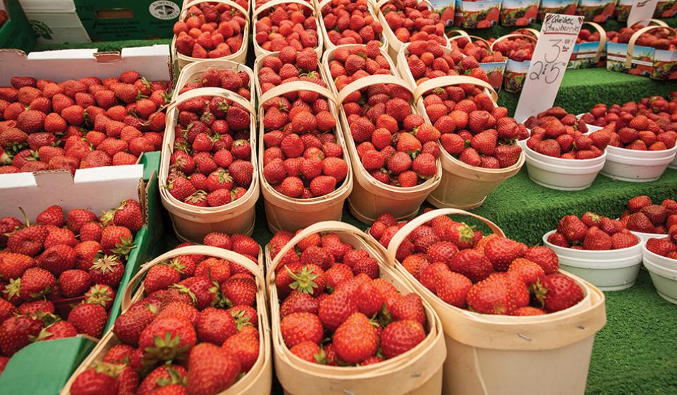 Byward Market, strawberries